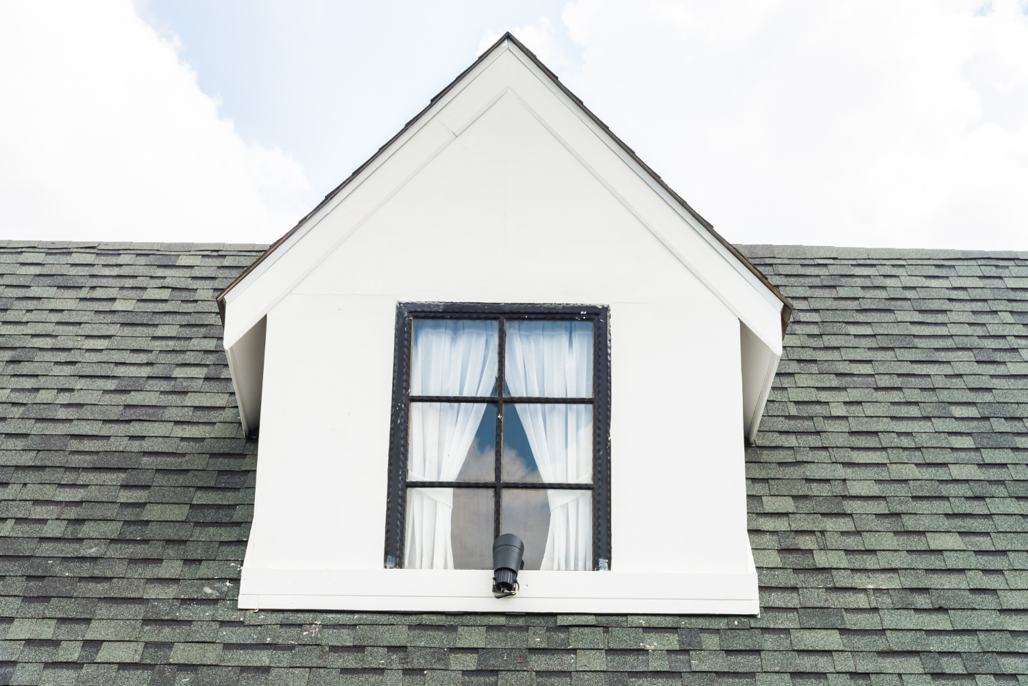 Roofer of Marblehead - Expert Roofing Services in Marblehead, MA​